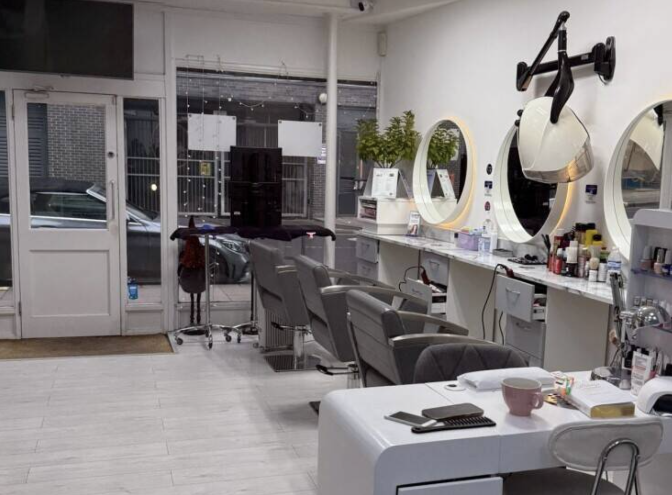 Established Aesthetic Hair and Beauty Business in Kentish Town London For Sale