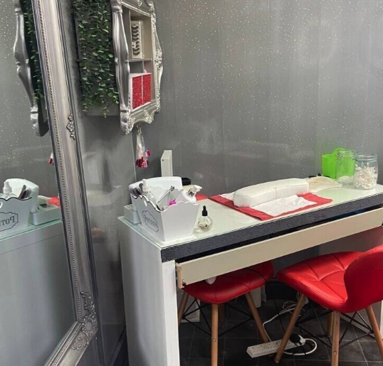 Hair and Beauty Salon for Sale in Knotty Ash Merseyside with Long Lease Until 2032 — photo 2