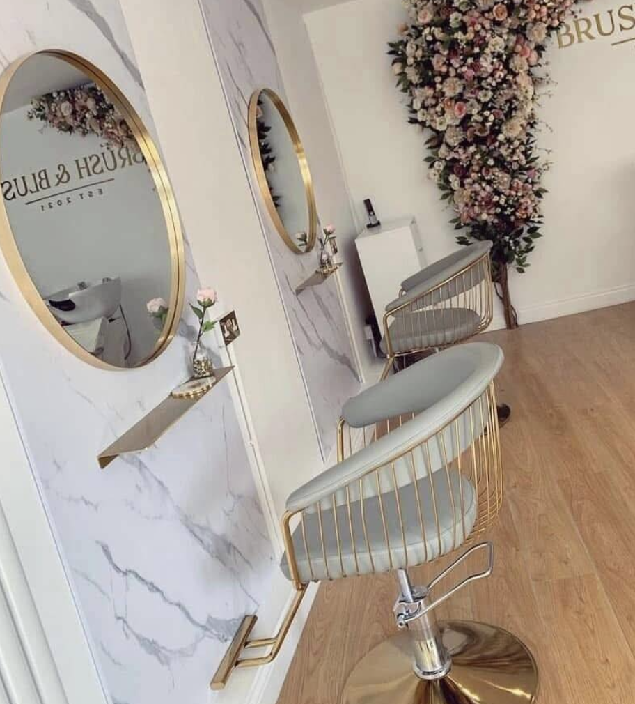 Hair salon for sale in Bristol on a prime high street location with a loyal clientele — photo 3